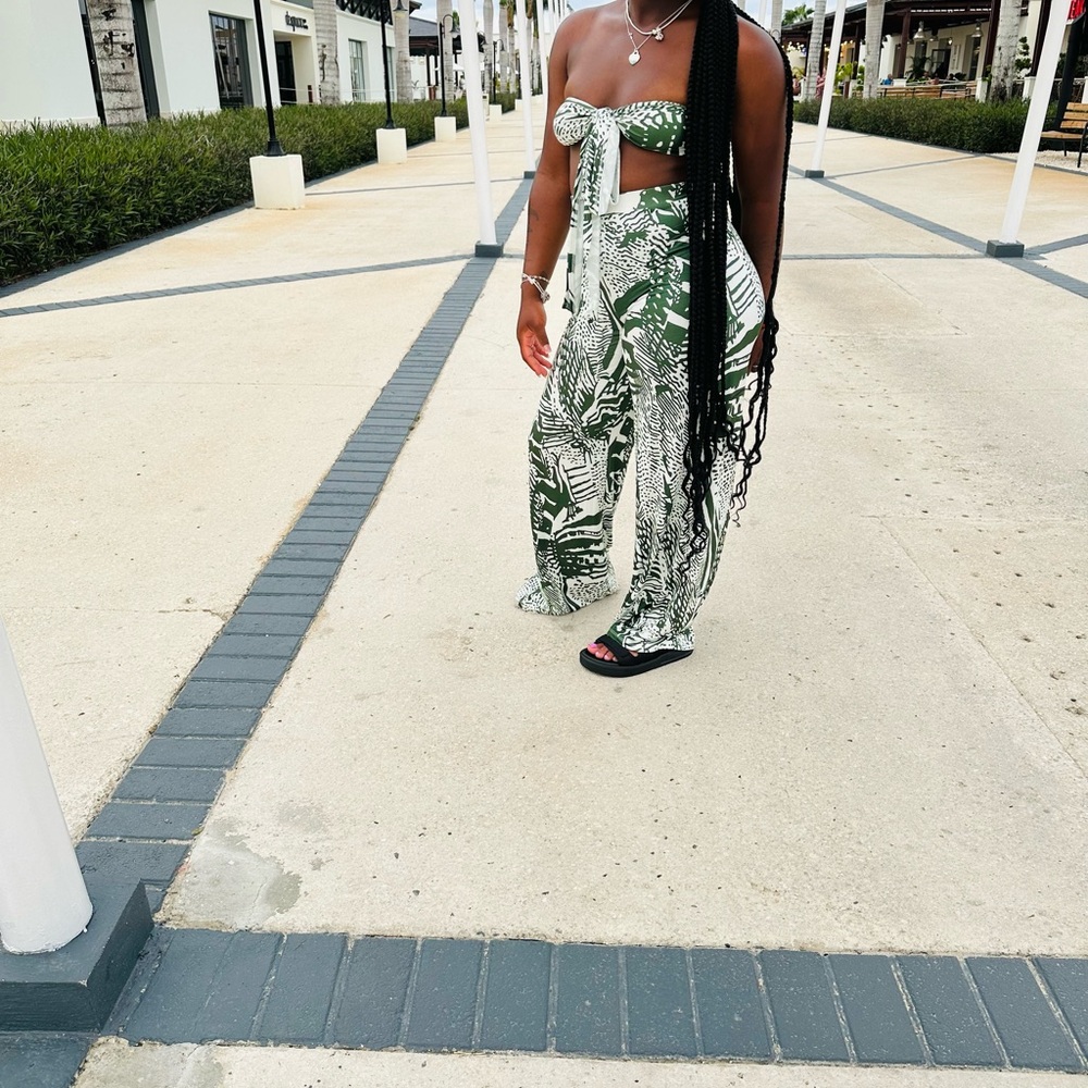 Halter top & wide leg pants set